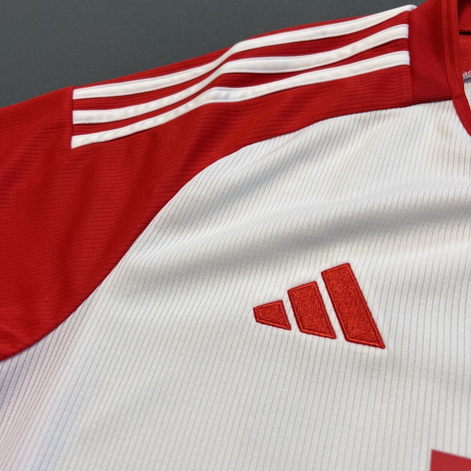Davies Bayern Munich Jersey 23/24 Home Mens Soccer Shirt IJ7442 Adidas Size M