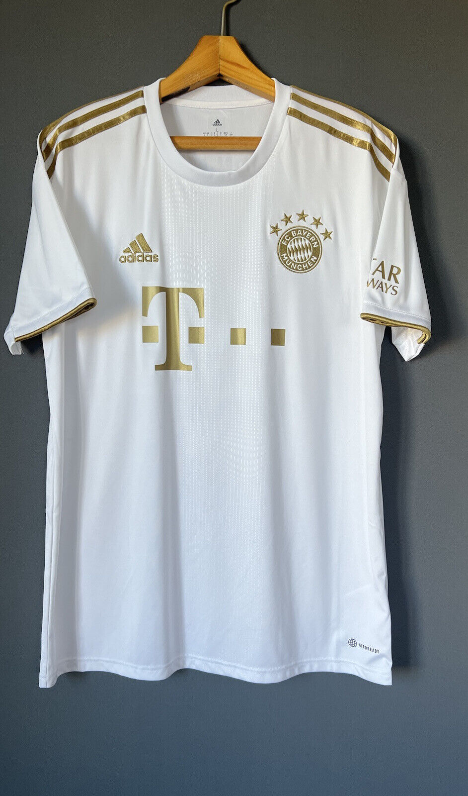 Bayern Munich Jersey 2022-2023 Away Large Mens Soccer Shirt Adidas Mane #17