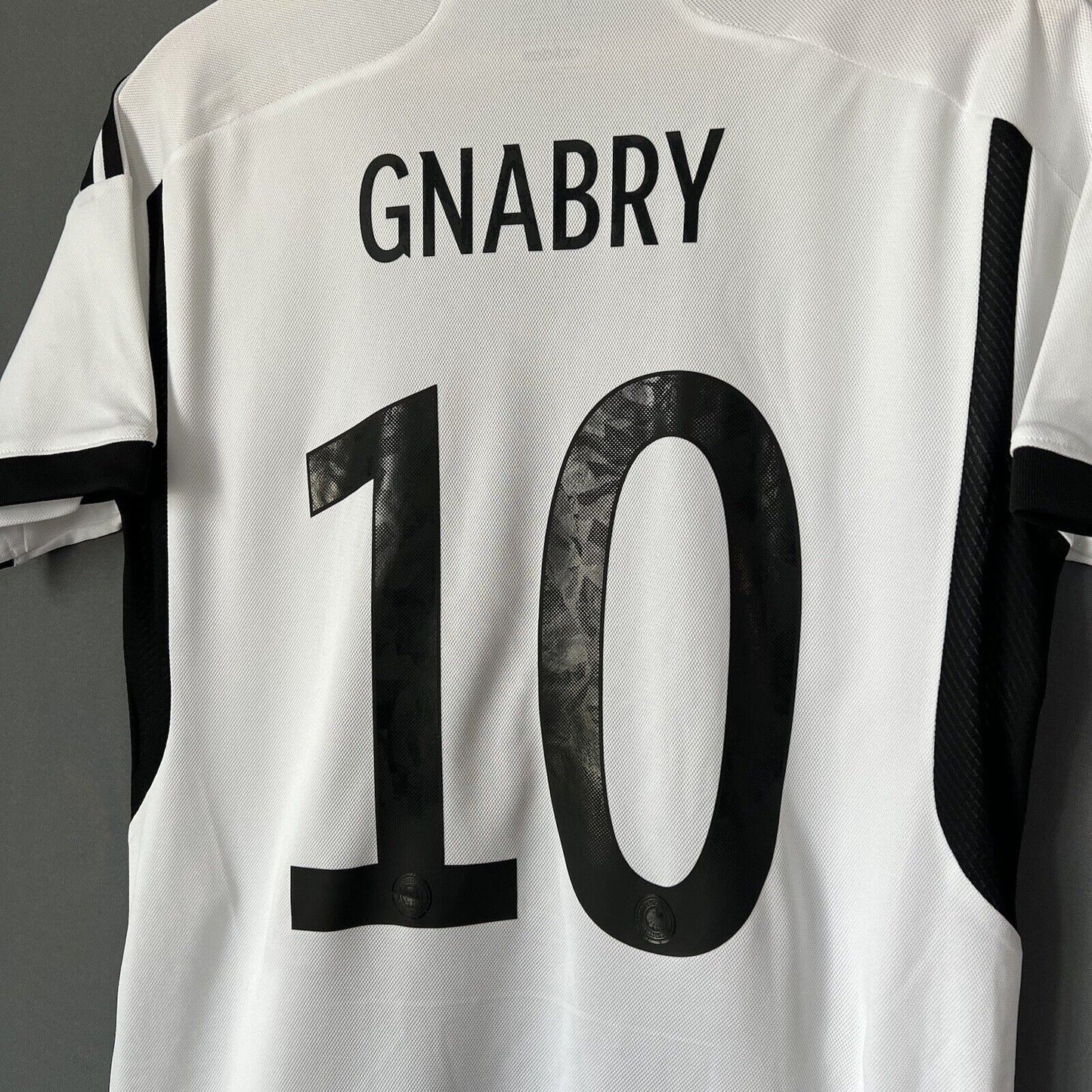 Gnabry Germany Jersey 2022 Home Size M Mens Football Shirt HJ9606 Adidas
