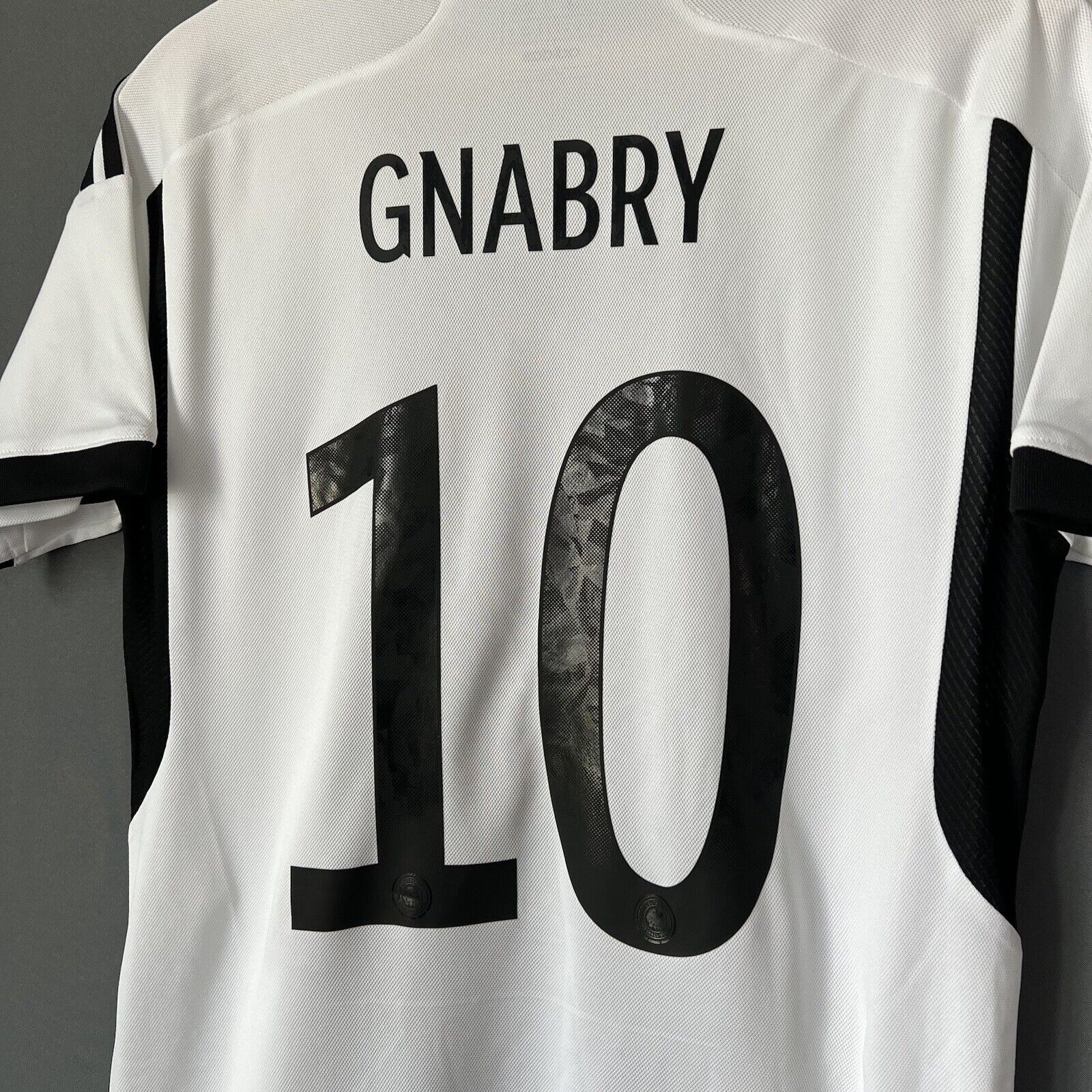 Gnabry Germany Jersey 2022 Home Size M Mens Football Shirt HJ9606 Adidas