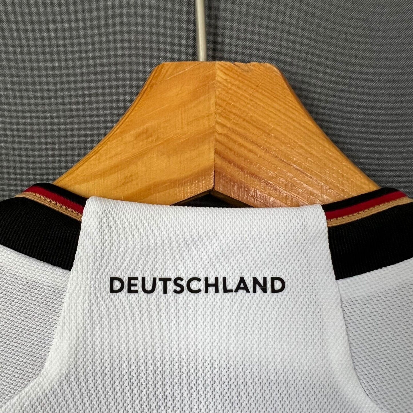 Goretzka Germany Jersey 2022 Home Size M Mens Football Shirt HJ9606 Adidas