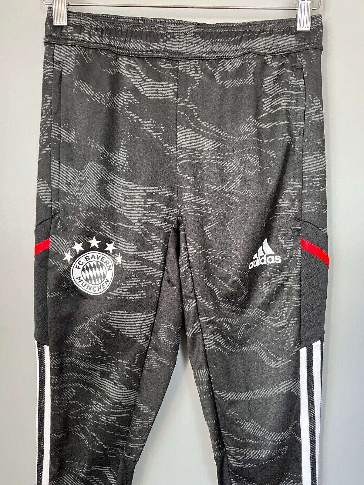 Bayern Munich Training Pants Football Soccer Adidas HF1394 Mens Size XS