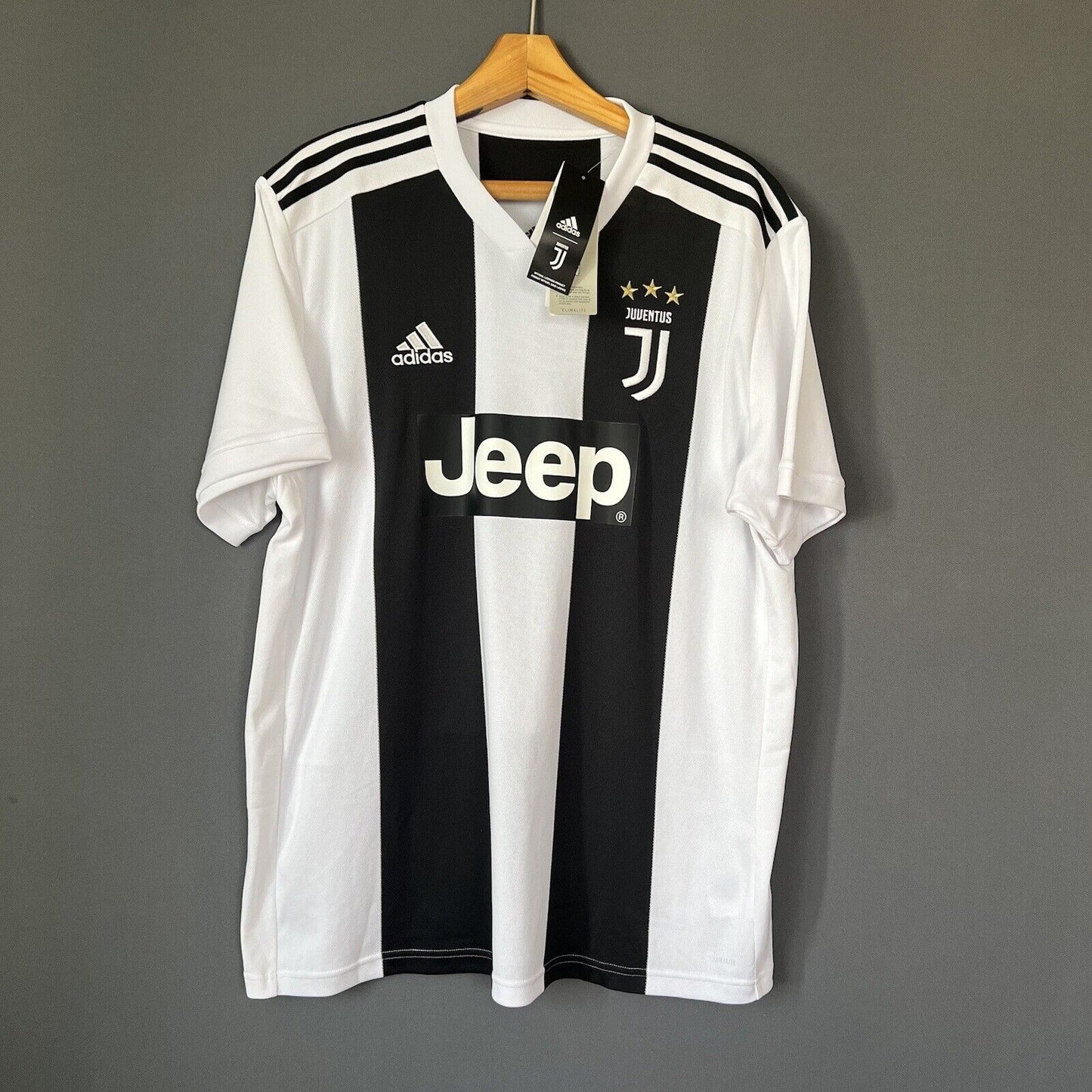 Ronaldo Juventus Jersey 2018/2019 Home Mens Football Shirt Size XL CF3489 Adidas