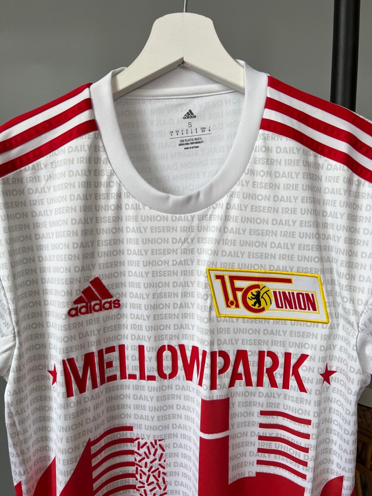 1. FC Union Berlin 22/23 Adidas Football Jersey - Men's Size S Fourth Kit