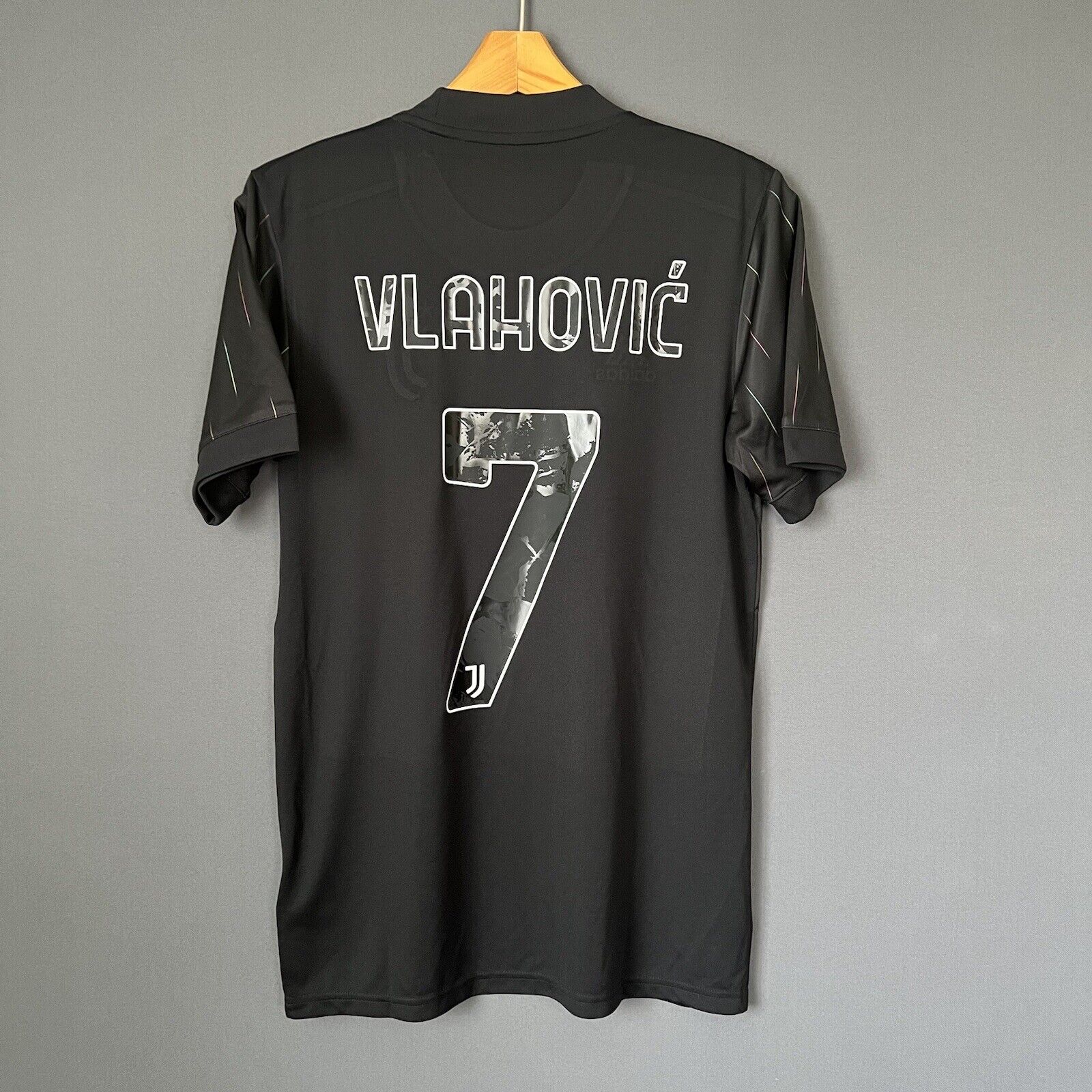 Vlahovic Juventus Jersey 2021 2022 Away Mens Soccer Shirt Small GS1438 Adidas