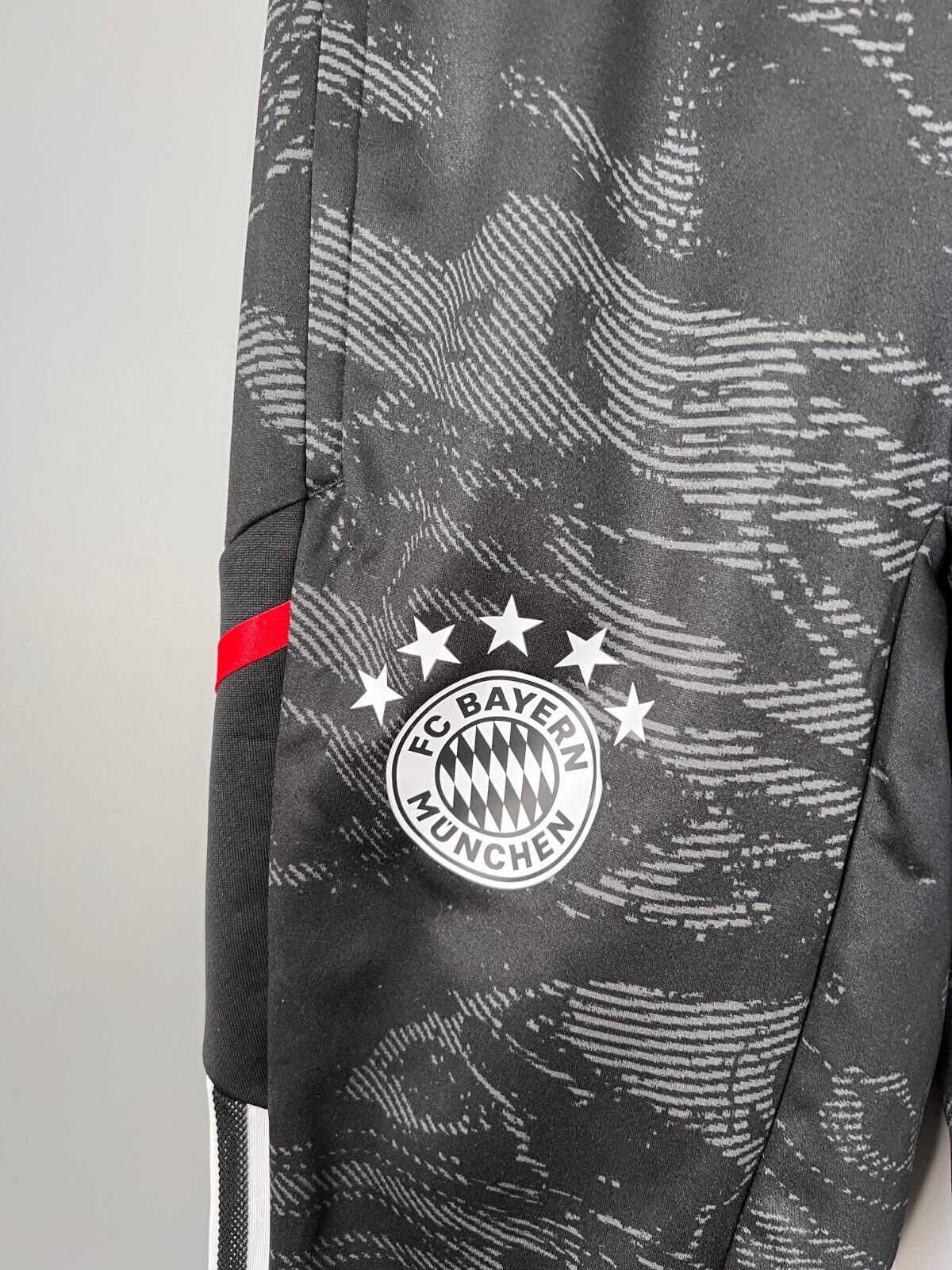 Bayern Munich Training Pants Football Soccer Adidas HF1394 Mens Size XS