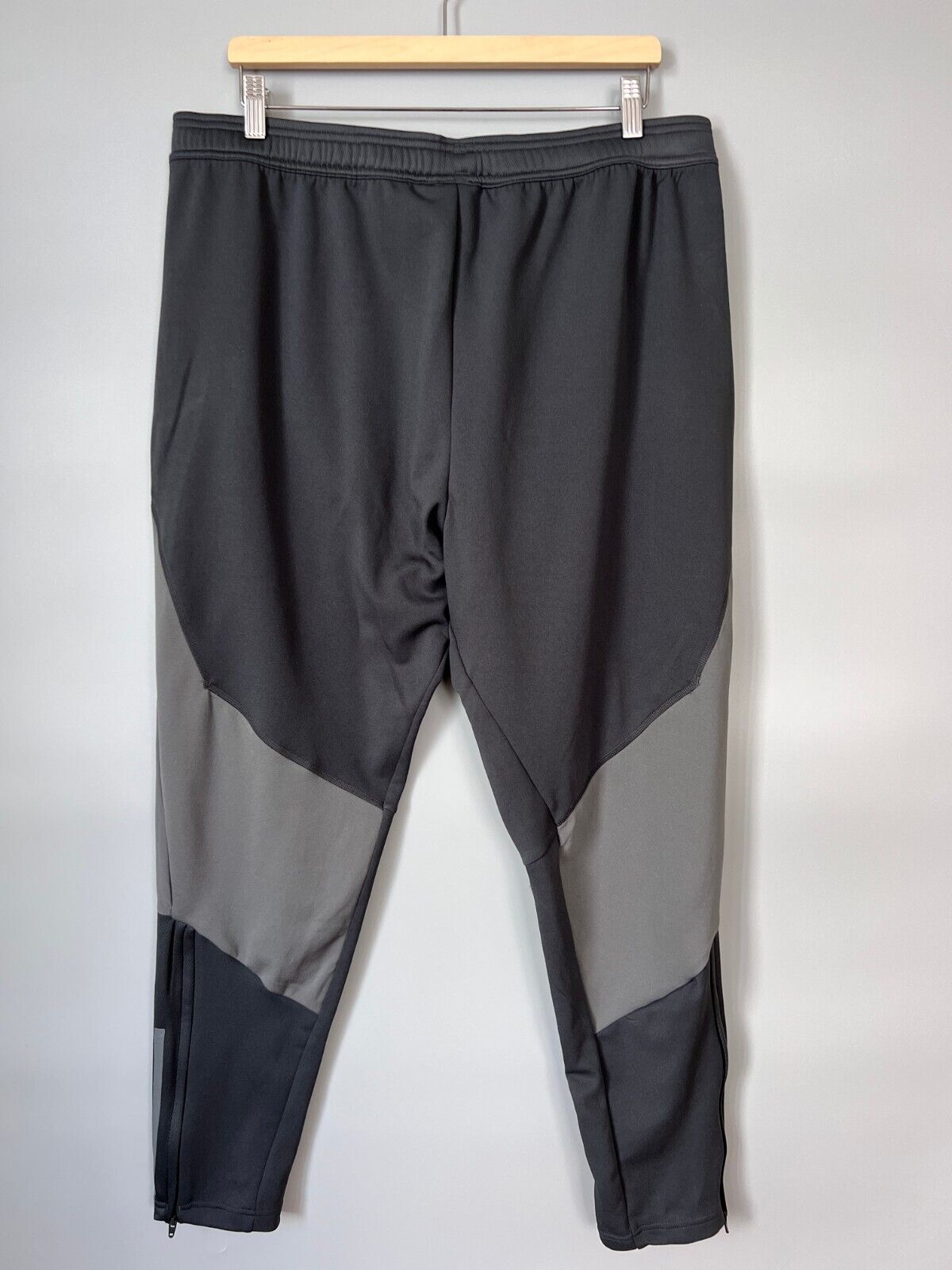Juventus Tiro 23 Winterized Pants Football Soccer Adidas IQ4785 Mens Size XL