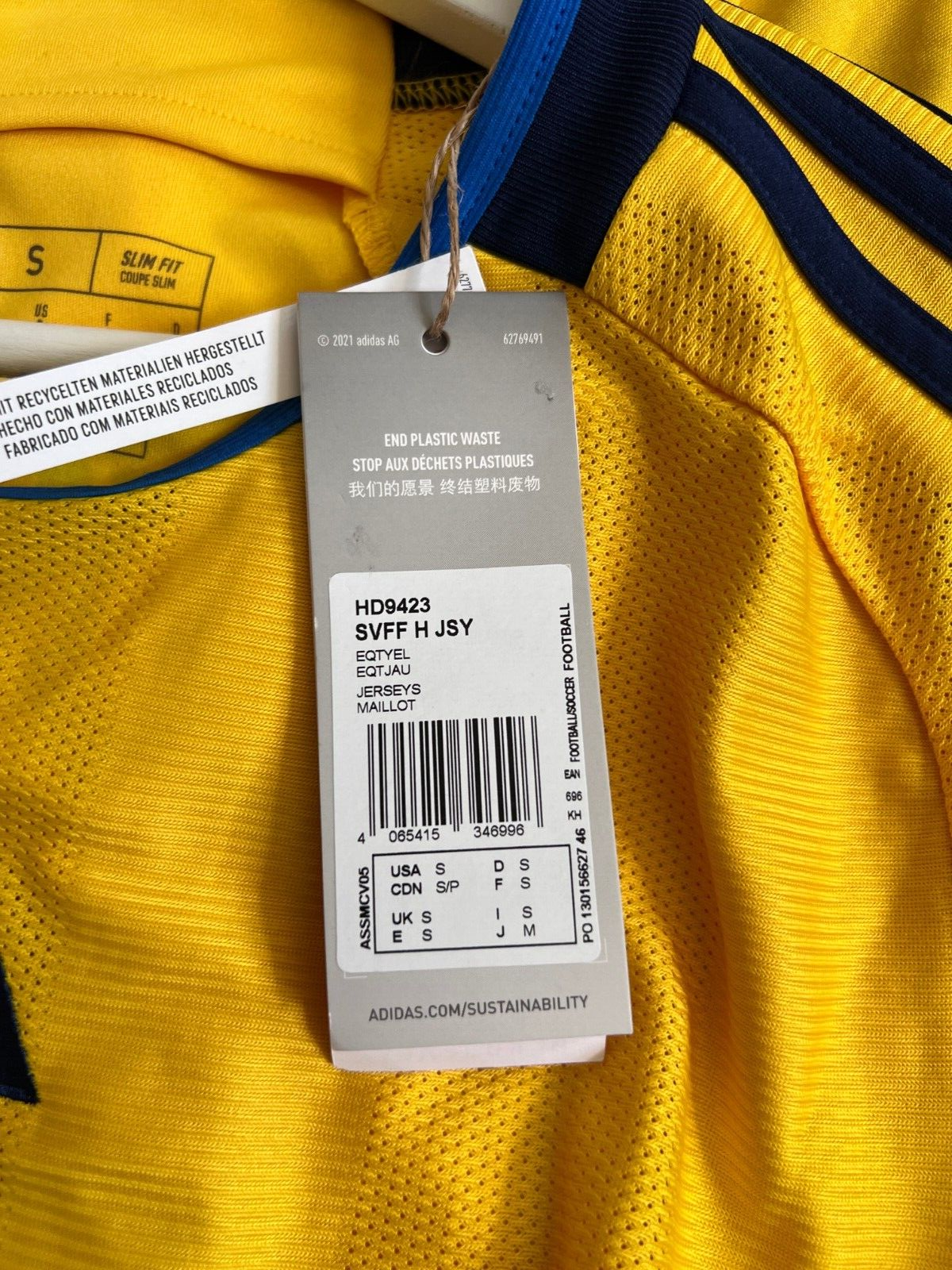 Sweden Jersey 2022 Home Soccer Football Shirt Adidas HD9423 Mens Size S