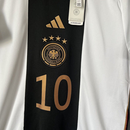 Gnabry Germany Jersey 2022 Home Size M Mens Football Shirt HJ9606 Adidas